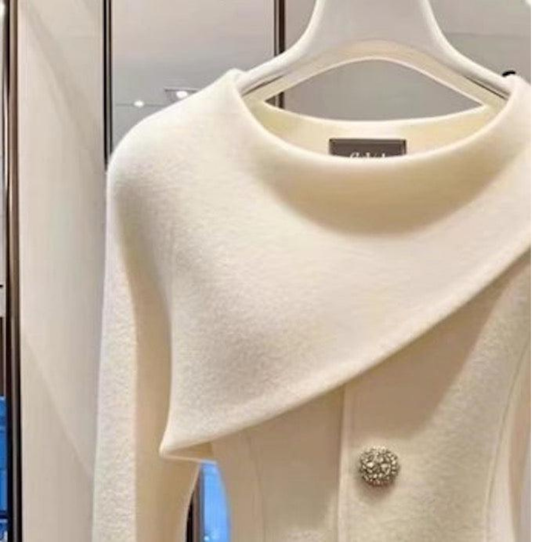 Lola™ - Elegant Buttoned Blazer